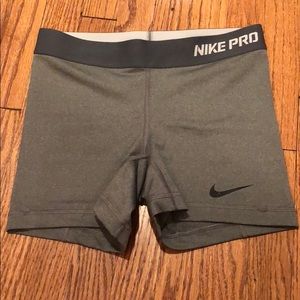 NIKE pro dri fit Grey biker shorts size XS